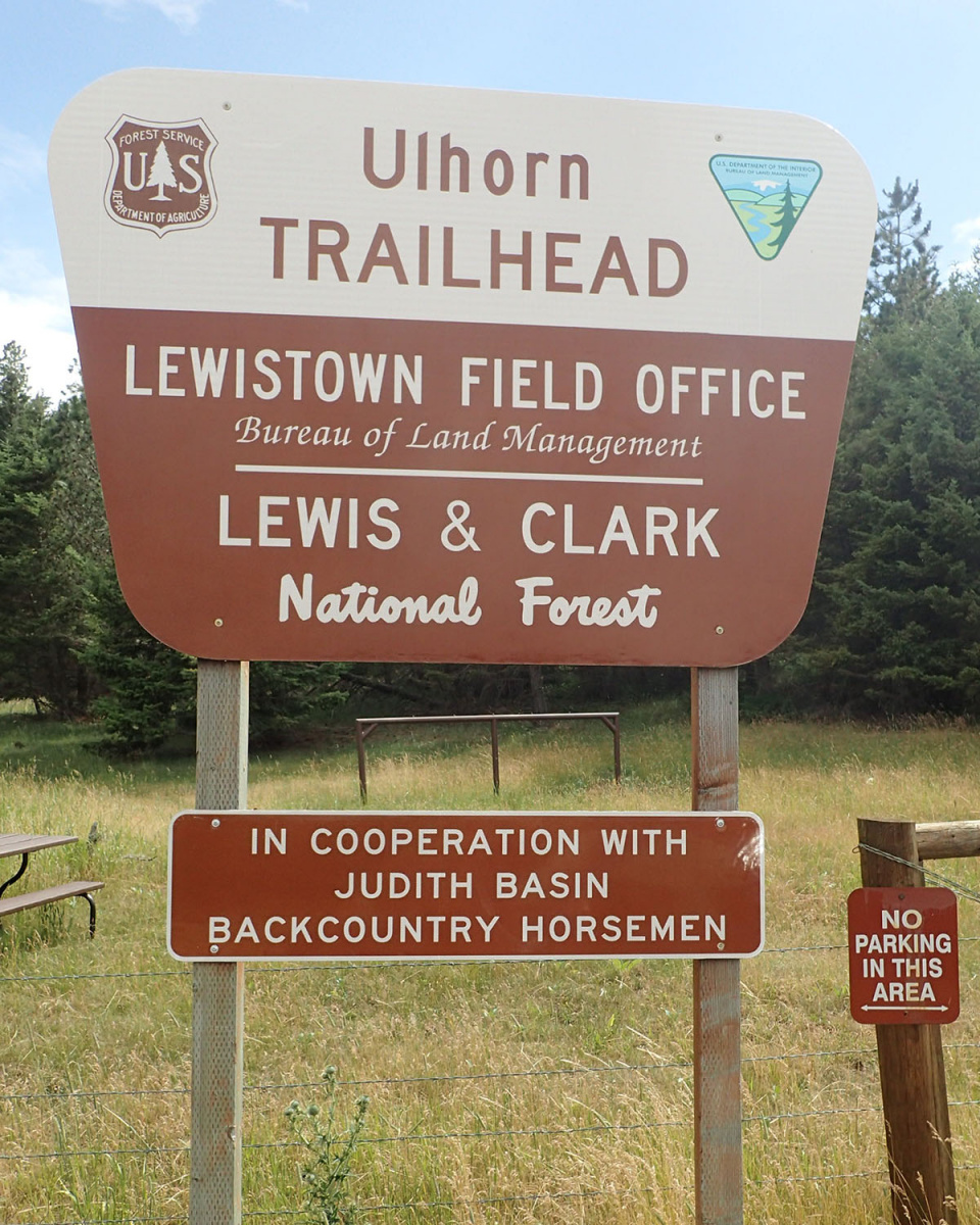 Ulhorn Trailhead Sign