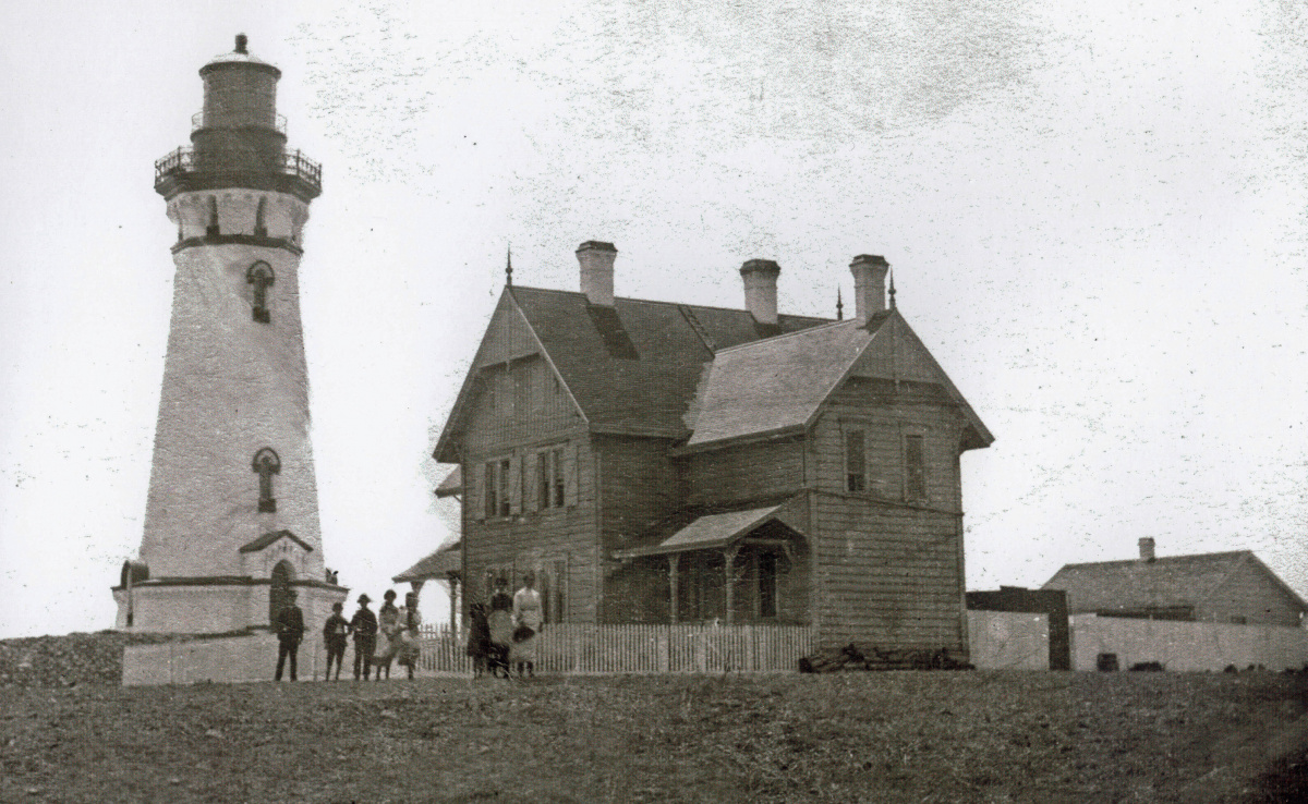 Image of the light station in 1885.