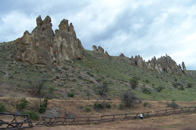 A view of a rock outcropping along the Lewis and Clark National Historic Trail.