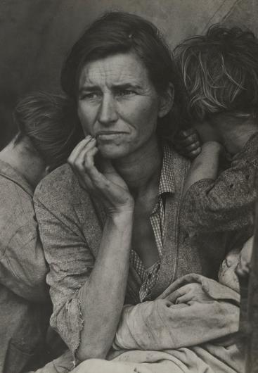portrait of migrant mother during the dust bowl. Photo by Dorothea Lange.